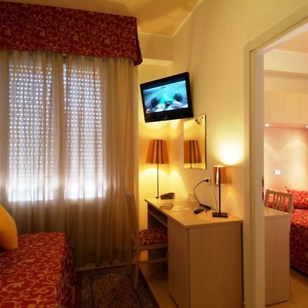 Hotel Mimosa 벨레지아아지마리나 외부 사진