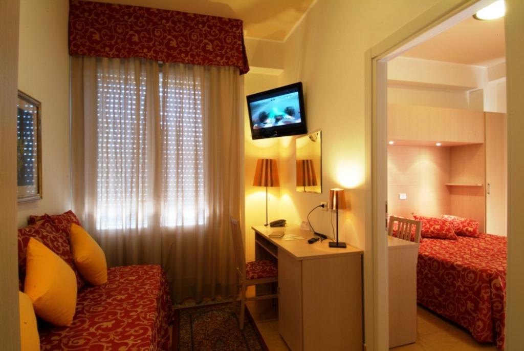 Hotel Mimosa 벨레지아아지마리나 외부 사진