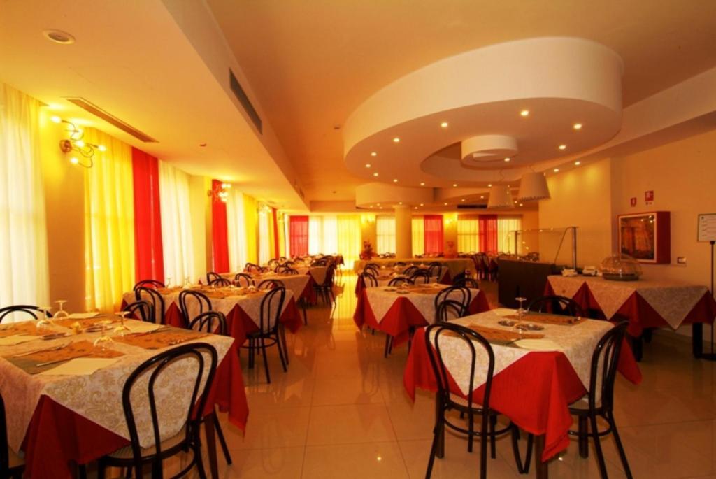 Hotel Mimosa 벨레지아아지마리나 외부 사진