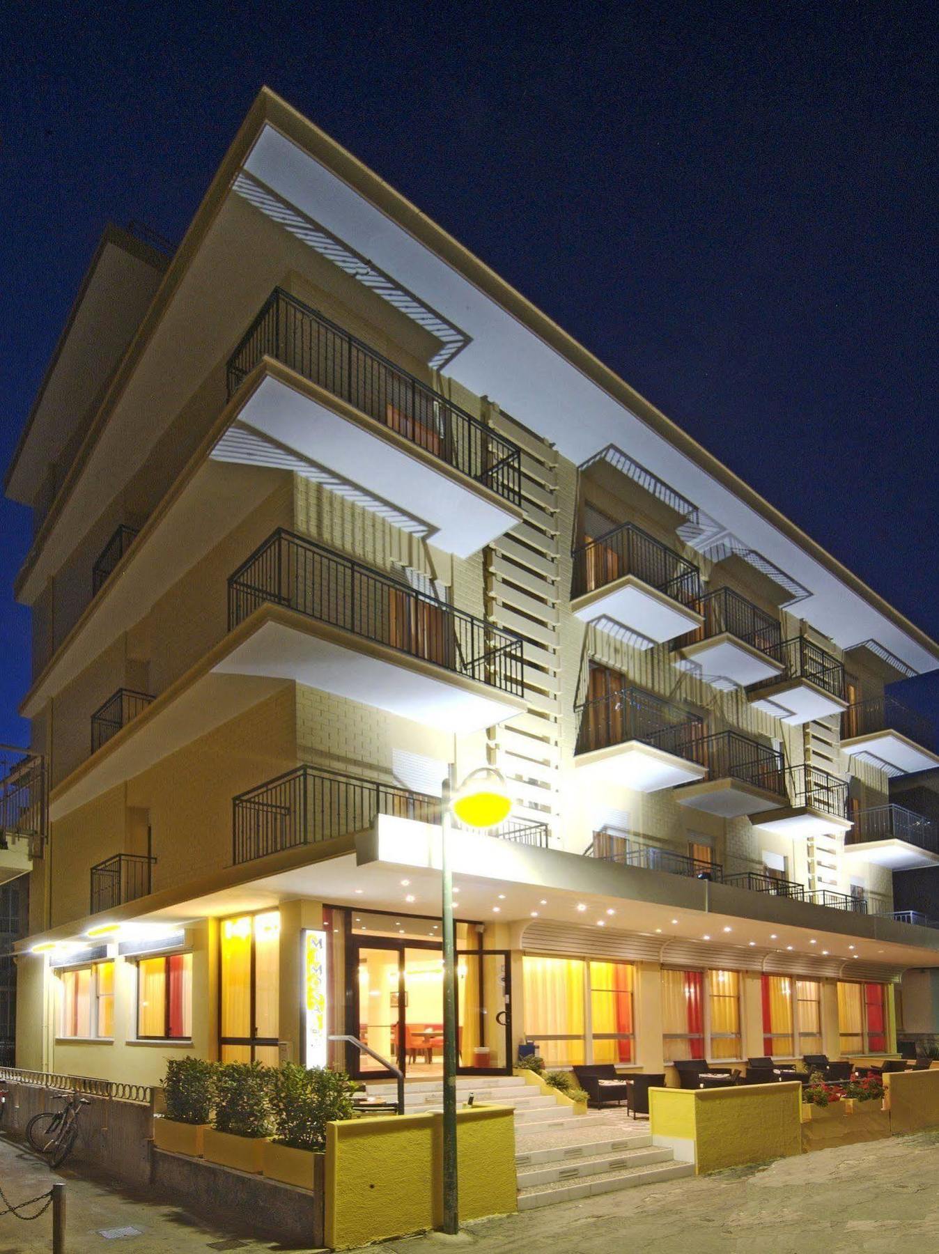 Hotel Mimosa 벨레지아아지마리나 외부 사진