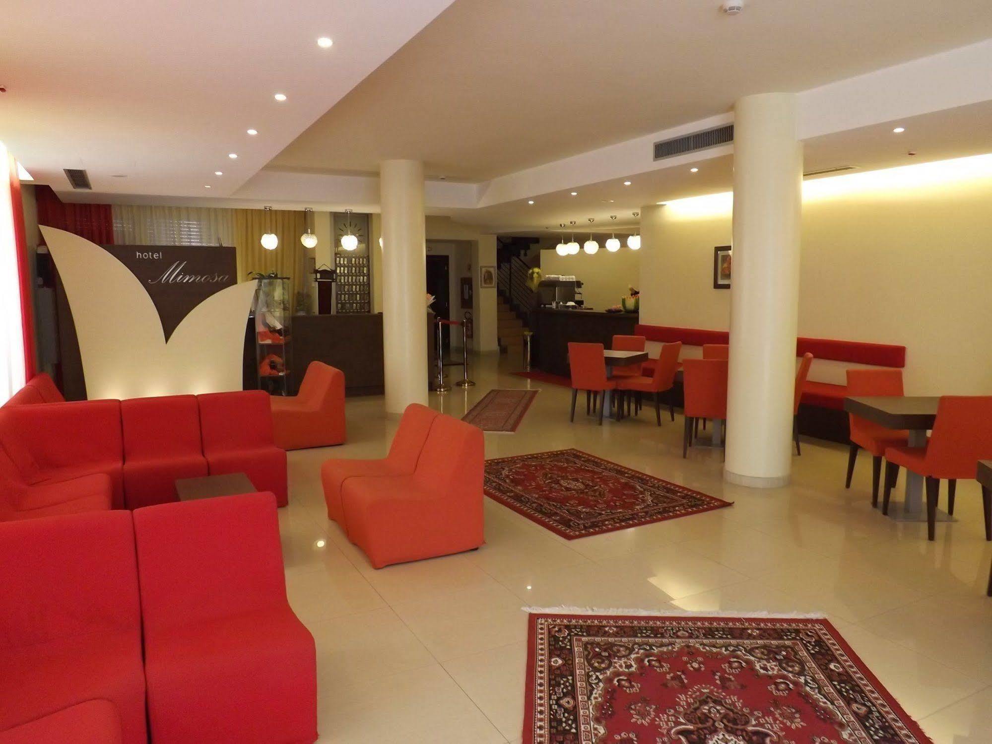 Hotel Mimosa 벨레지아아지마리나 외부 사진