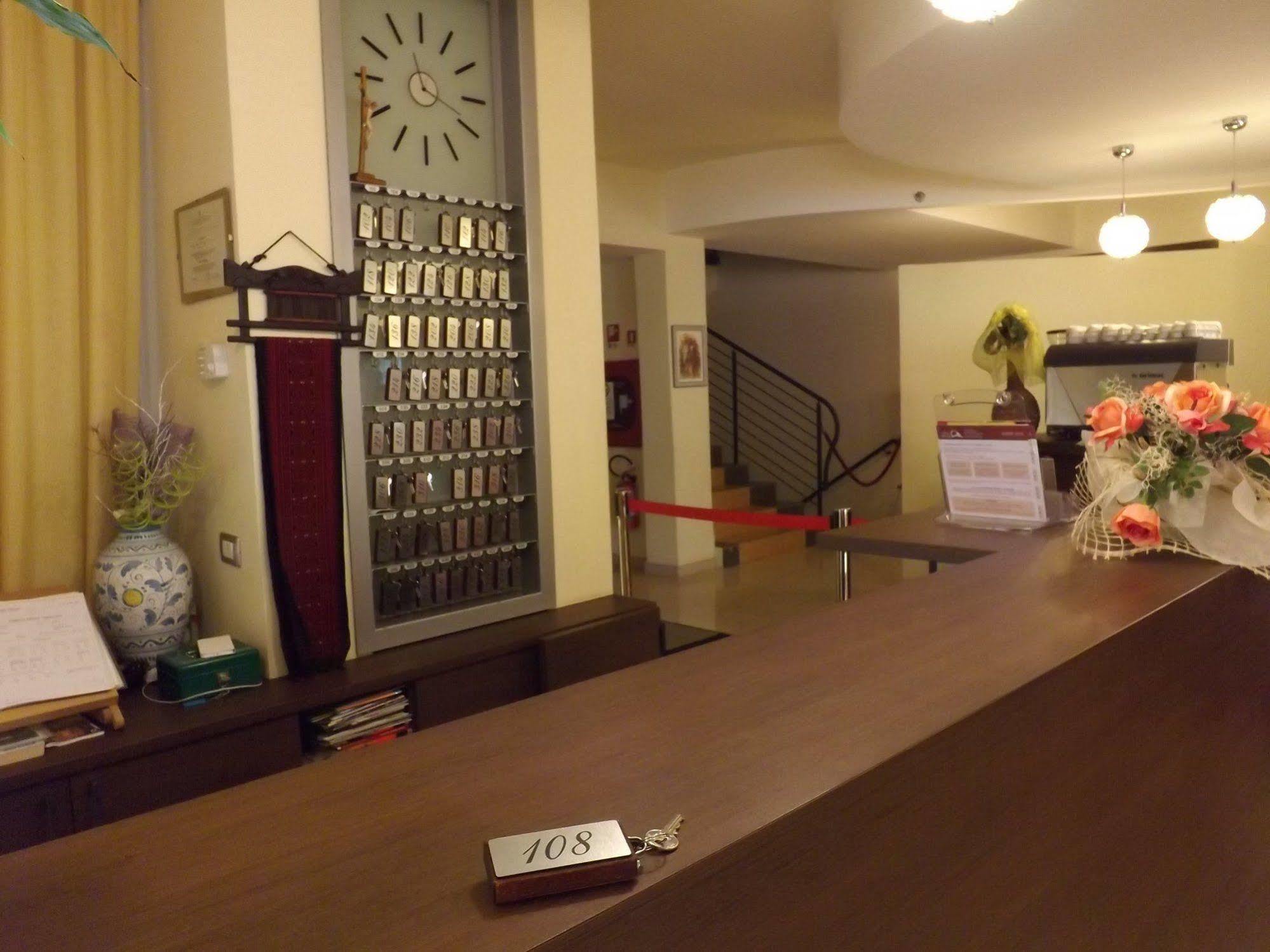 Hotel Mimosa 벨레지아아지마리나 외부 사진