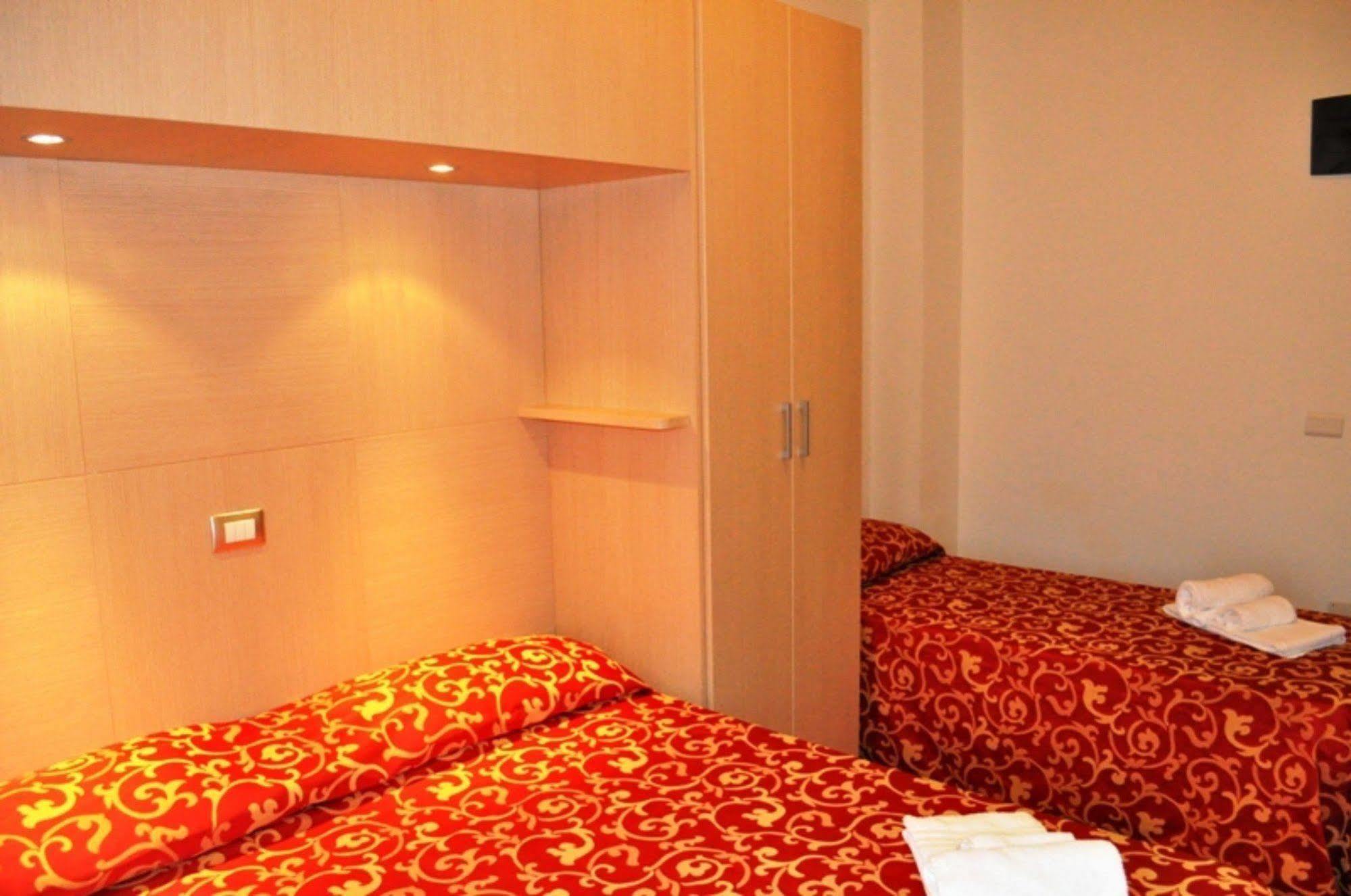 Hotel Mimosa 벨레지아아지마리나 외부 사진