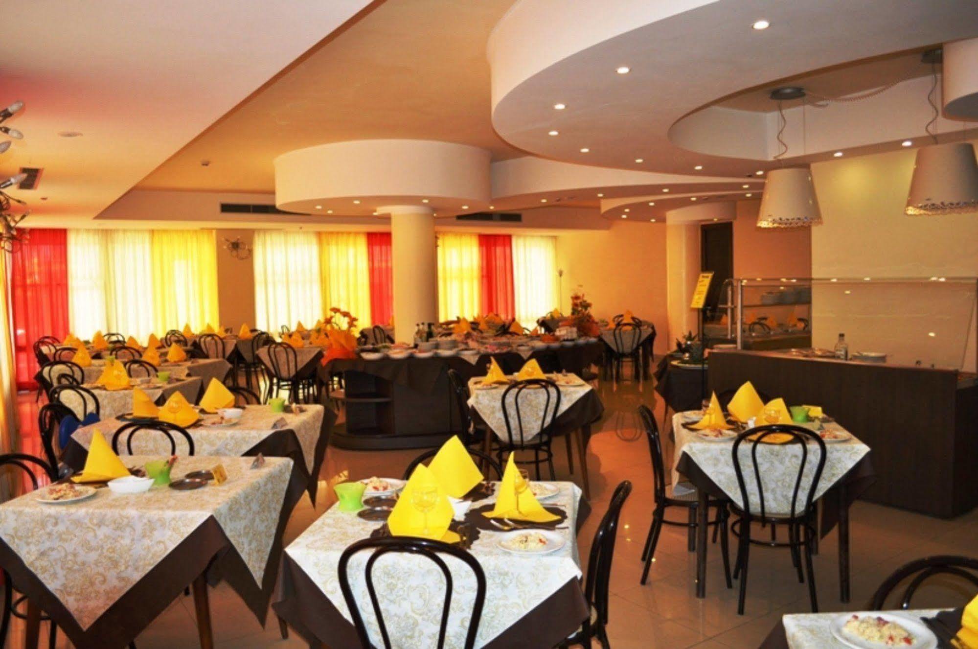 Hotel Mimosa 벨레지아아지마리나 외부 사진