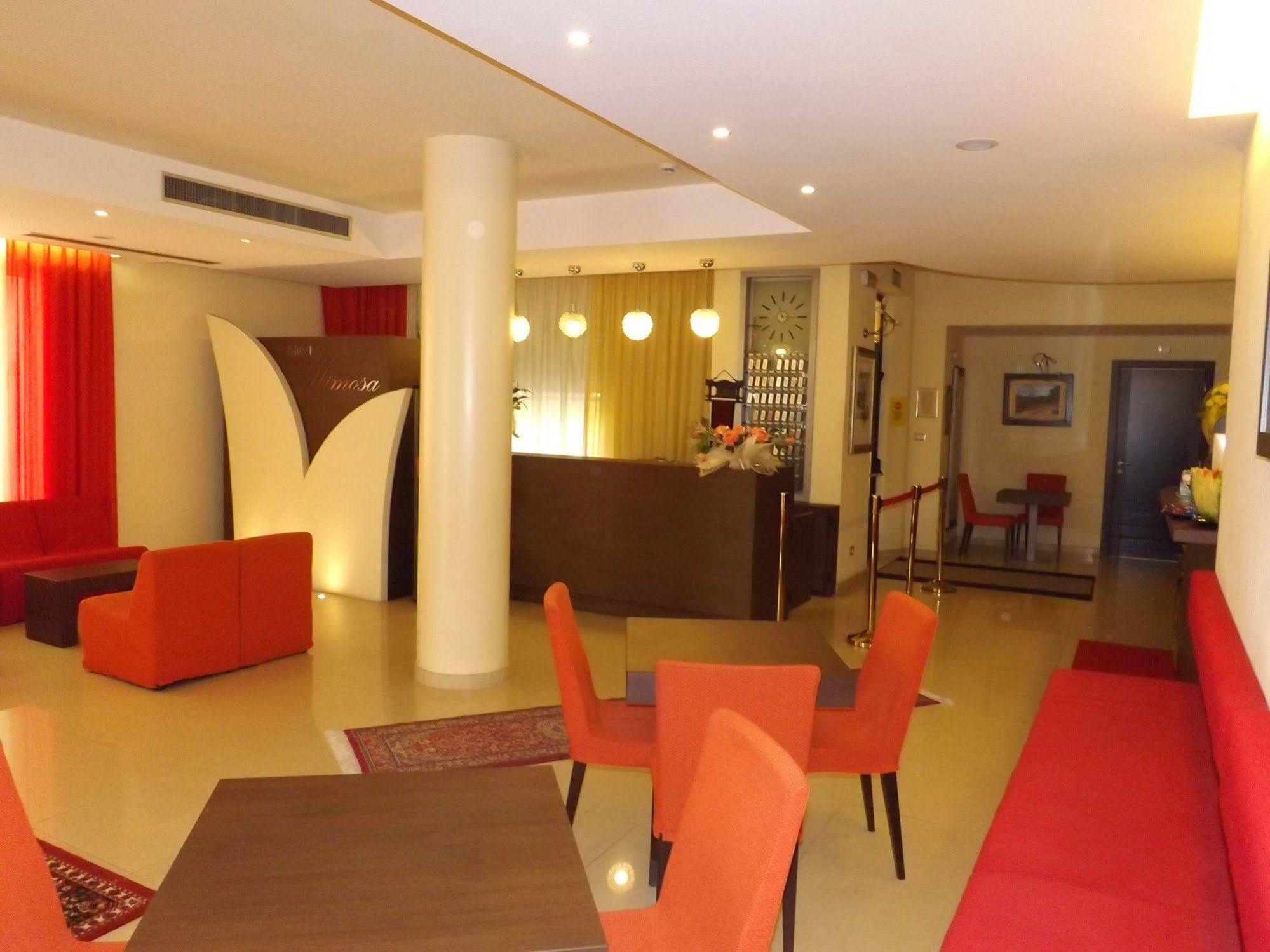 Hotel Mimosa 벨레지아아지마리나 외부 사진
