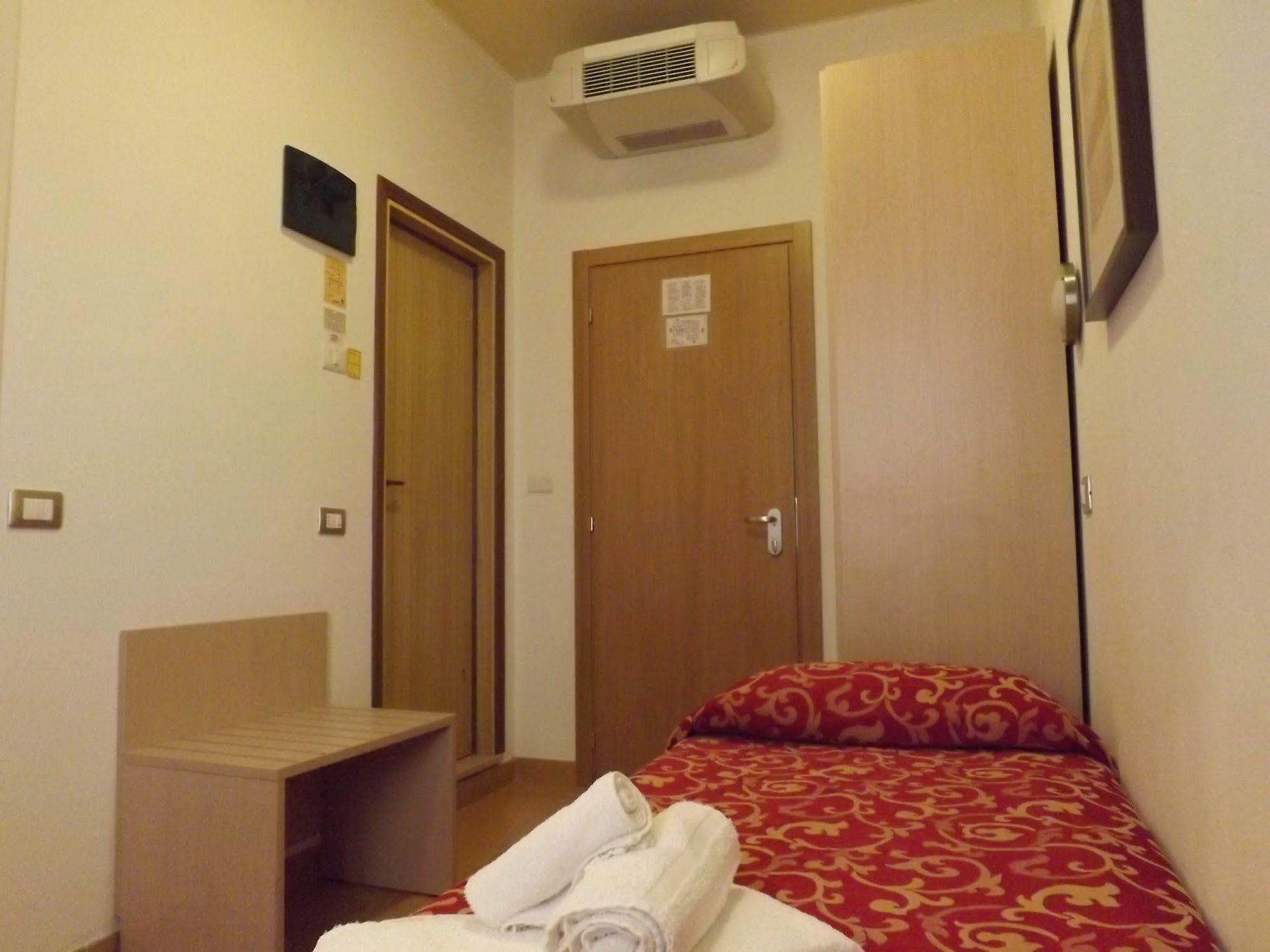 Hotel Mimosa 벨레지아아지마리나 외부 사진