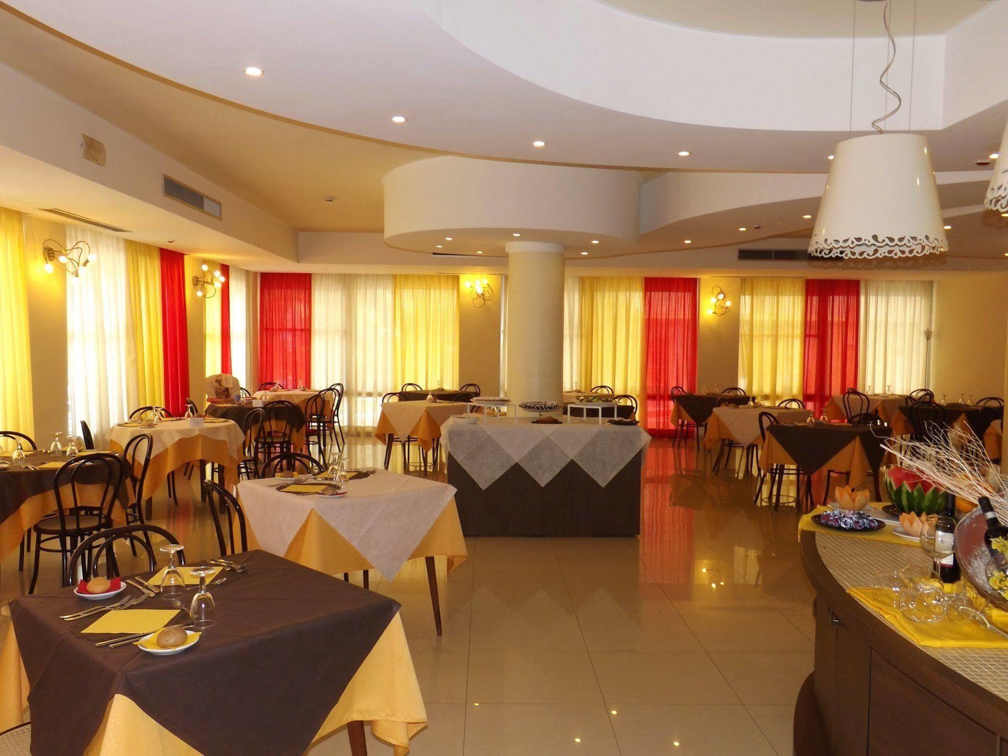 Hotel Mimosa 벨레지아아지마리나 외부 사진